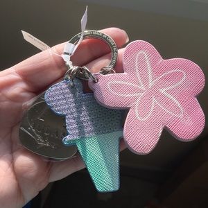 Disney Aulani Shave Ice Keychain (NWT)